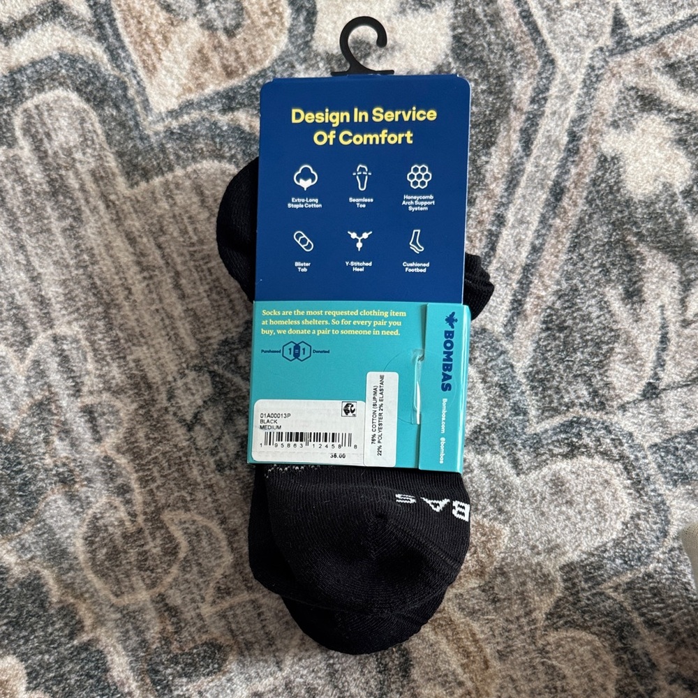 NWT Bombas Classic Black Socks - Picture 3 of 4